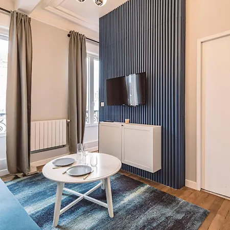 Le Méditerranéen, Face à La Cathédrale - 2d Apartamento