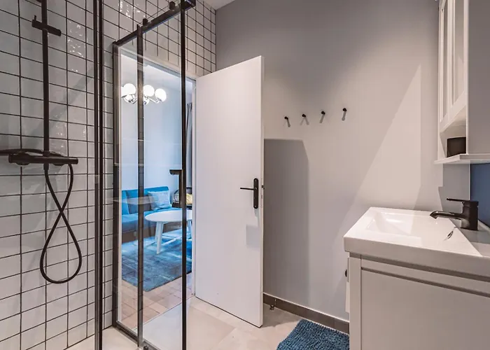 Апартаменты Le Mediterraneen, Face A La Cathedrale - 2d