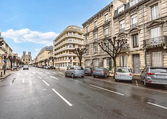 Le Mediterraneen, Face A La Cathedrale - 2d Апартаменты