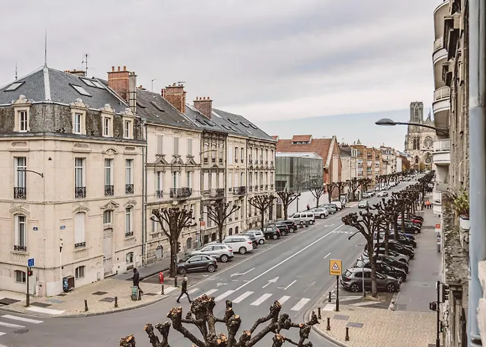 Апартаменты Le Mediterraneen, Face A La Cathedrale - 2d *